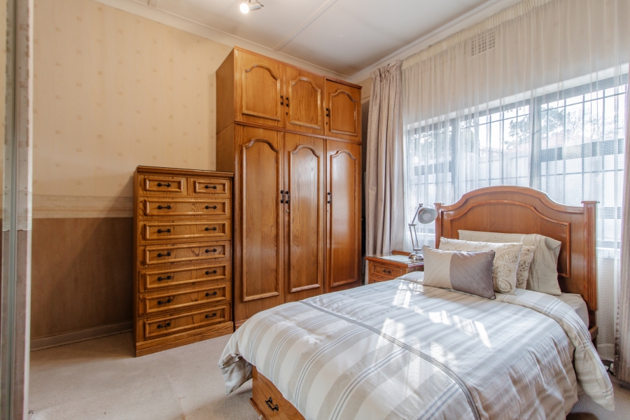 4 Bedroom Property for Sale in Cyrildene Gauteng