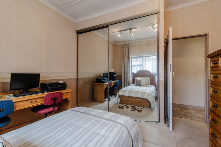 4 Bedroom Property for Sale in Cyrildene Gauteng