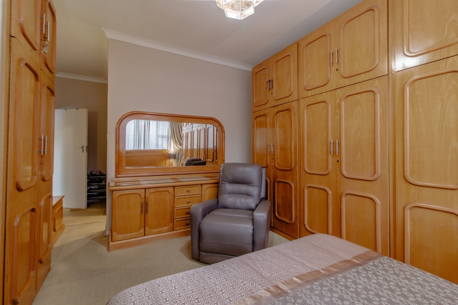 4 Bedroom Property for Sale in Cyrildene Gauteng
