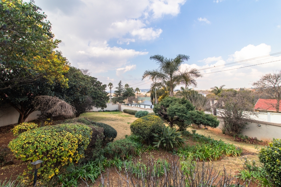 4 Bedroom Property for Sale in Cyrildene Gauteng