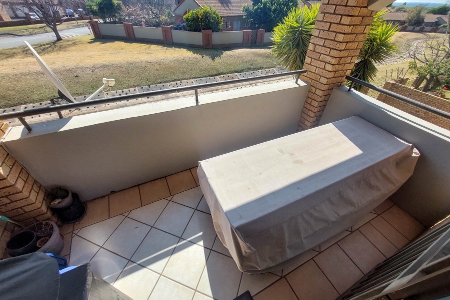 2 Bedroom Property for Sale in Eco Park Gauteng
