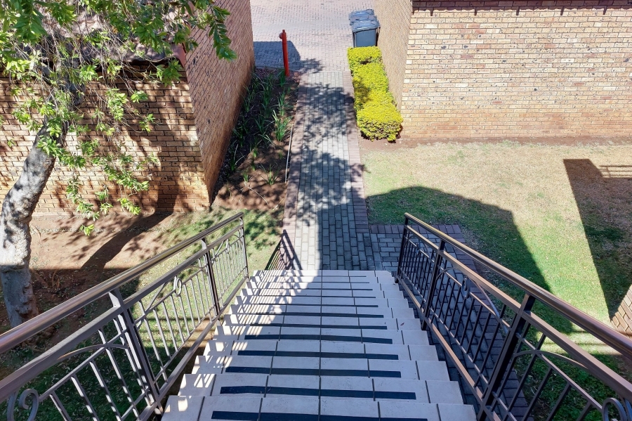 2 Bedroom Property for Sale in Eco Park Gauteng