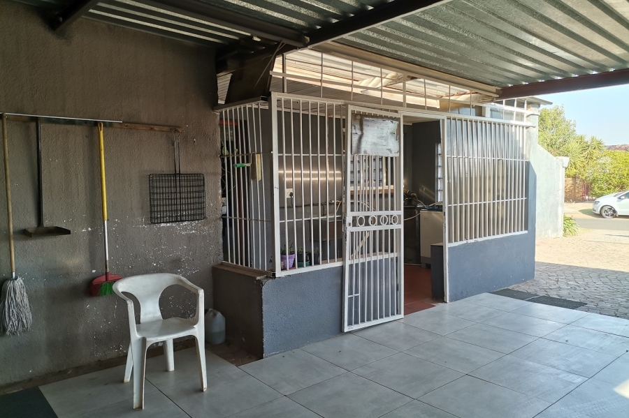 4 Bedroom Property for Sale in Ennerdale Gauteng