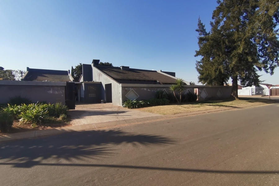 4 Bedroom Property for Sale in Ennerdale Gauteng