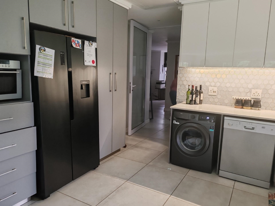 To Let 2 Bedroom Property for Rent in Bedfordview Gauteng