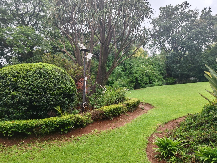 To Let 2 Bedroom Property for Rent in Bedfordview Gauteng