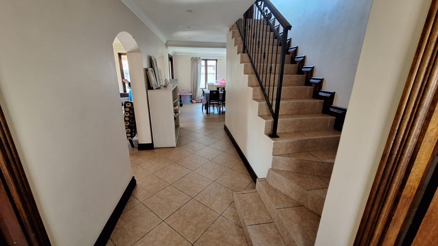 To Let 3 Bedroom Property for Rent in Equestria Gauteng