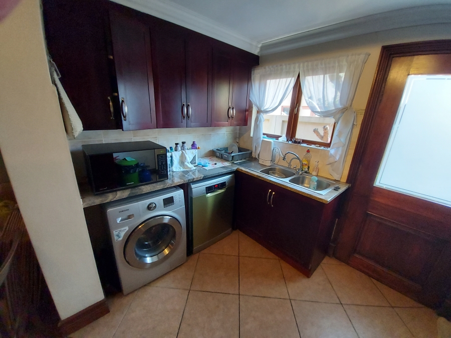 To Let 3 Bedroom Property for Rent in Equestria Gauteng