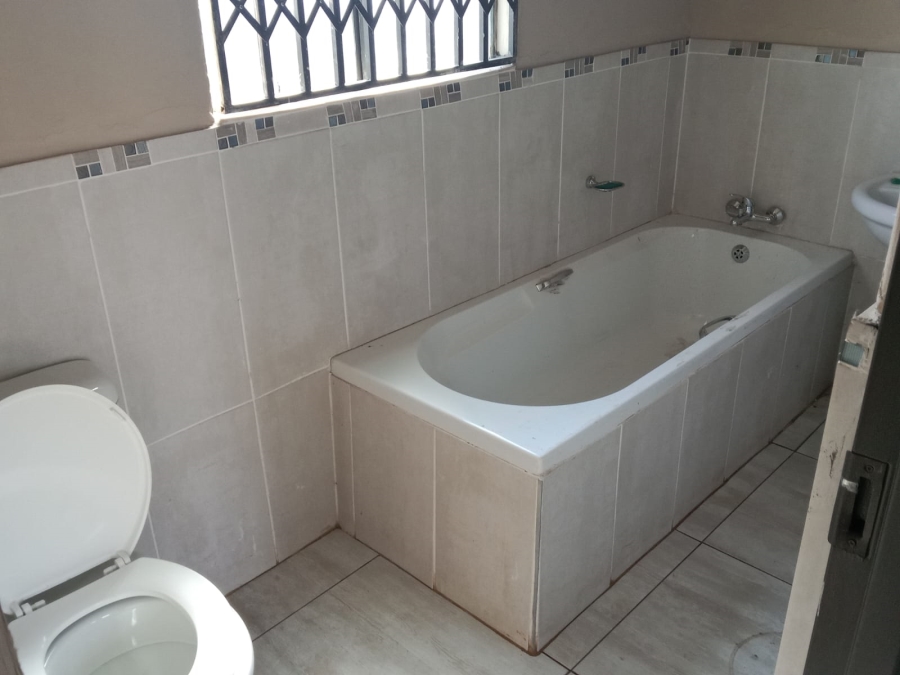 2 Bedroom Property for Sale in Vosloorus Gauteng