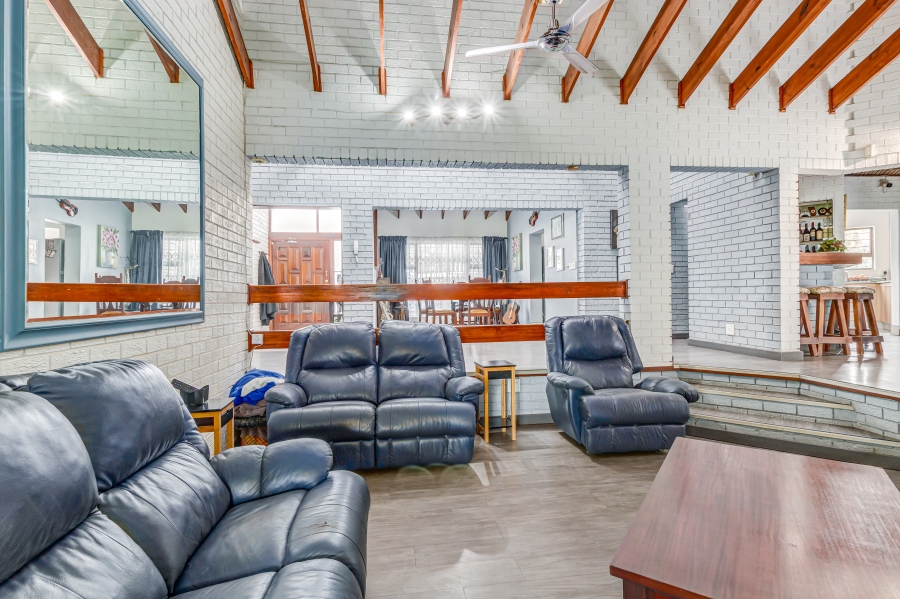 5 Bedroom Property for Sale in Lonehill Gauteng