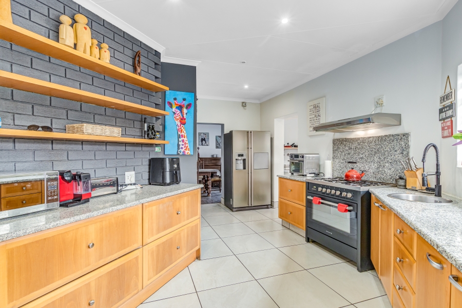 5 Bedroom Property for Sale in Lonehill Gauteng