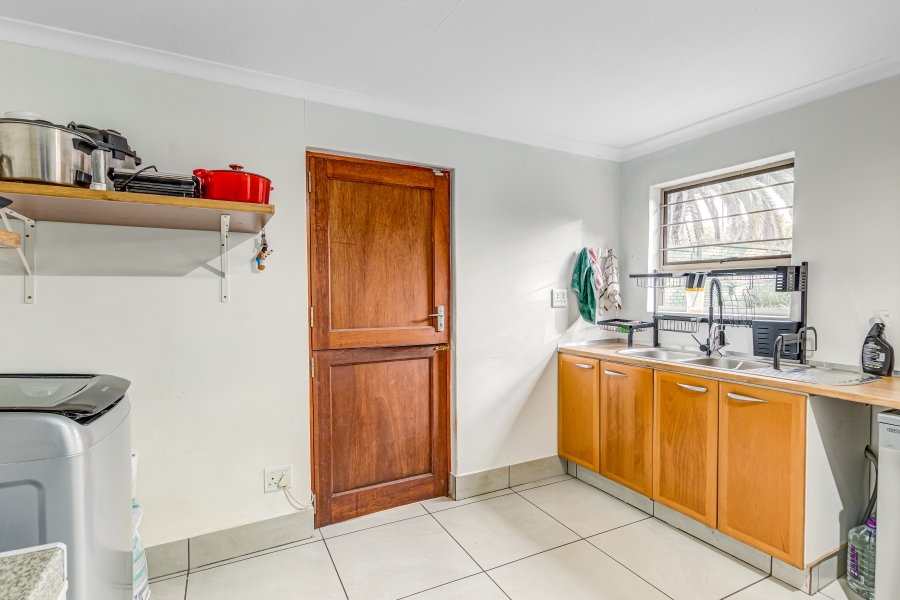 5 Bedroom Property for Sale in Lonehill Gauteng