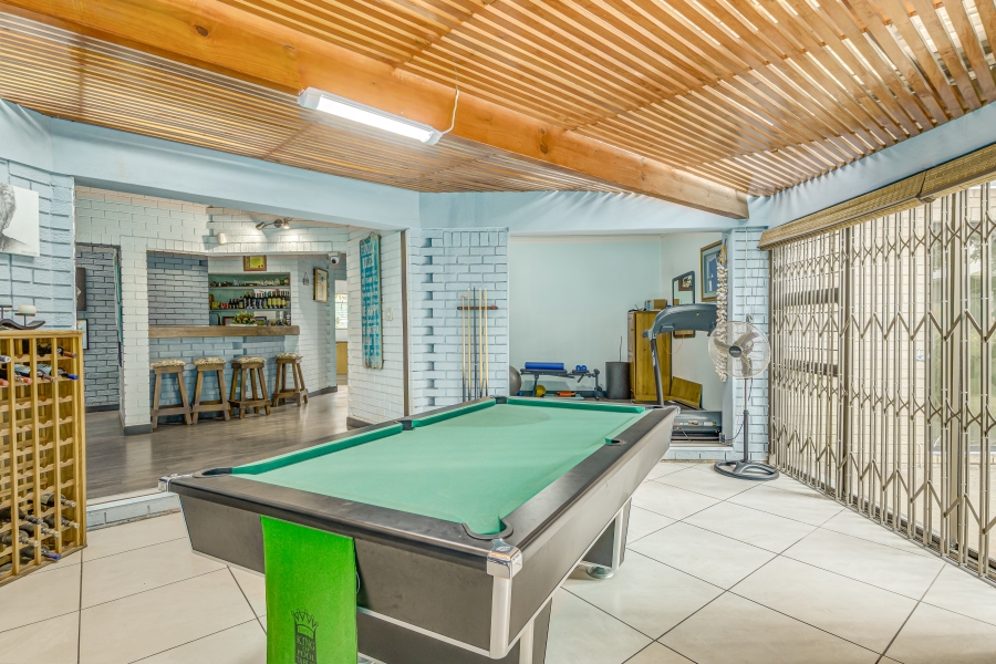5 Bedroom Property for Sale in Lonehill Gauteng