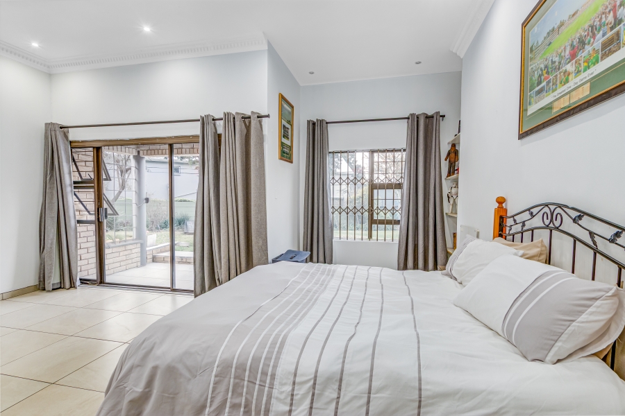 5 Bedroom Property for Sale in Lonehill Gauteng
