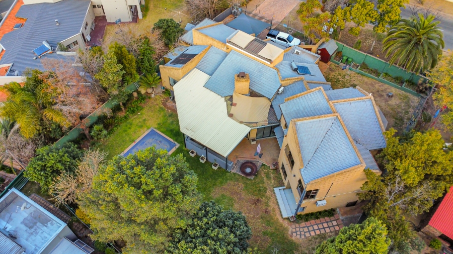 5 Bedroom Property for Sale in Lonehill Gauteng