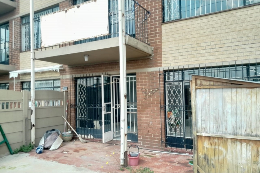2 Bedroom Property for Sale in Kew Gauteng
