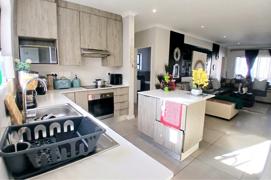 2 Bedroom Property for Sale in Morningside Gauteng