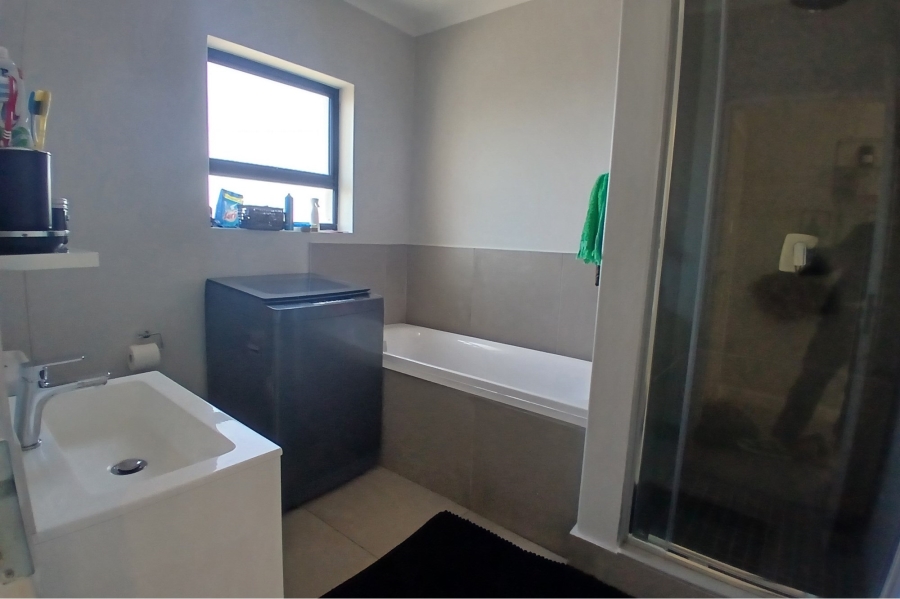 2 Bedroom Property for Sale in Morningside Gauteng