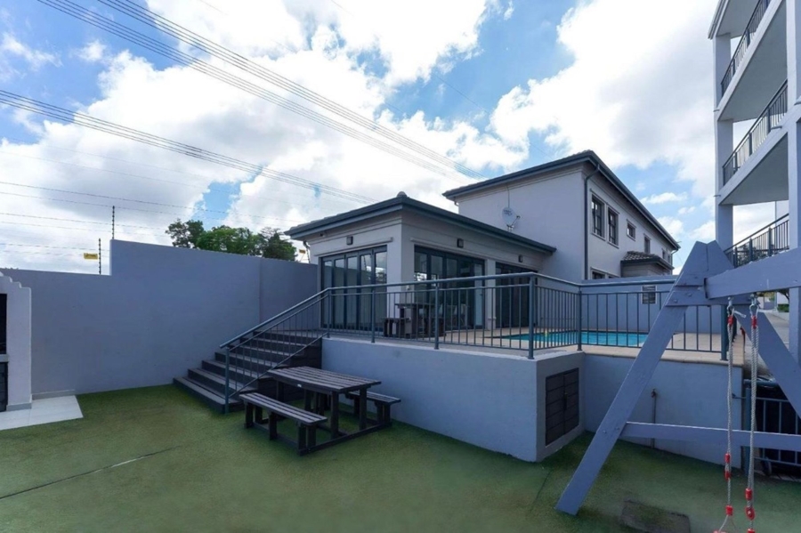 2 Bedroom Property for Sale in Morningside Gauteng