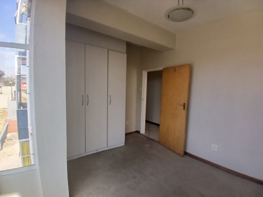 To Let 3 Bedroom Property for Rent in Lambton Gauteng