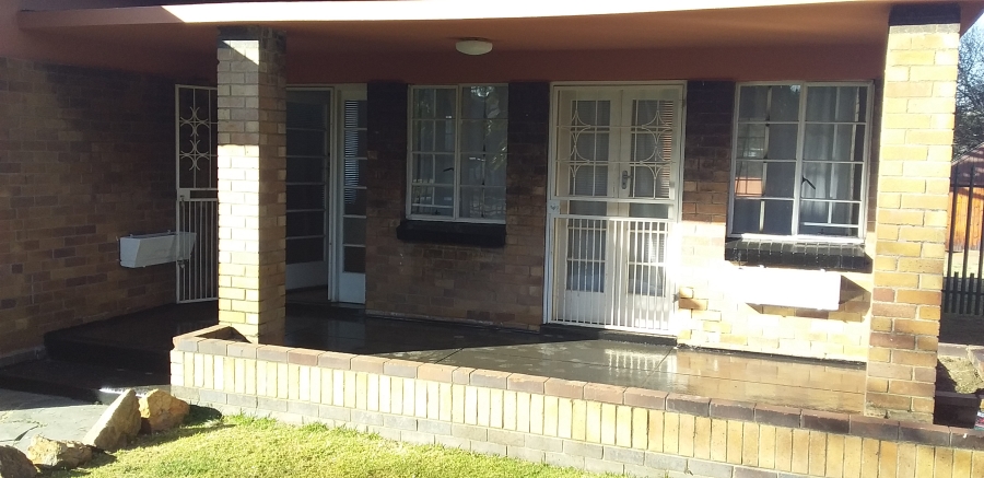 To Let 3 Bedroom Property for Rent in Airfield Gauteng