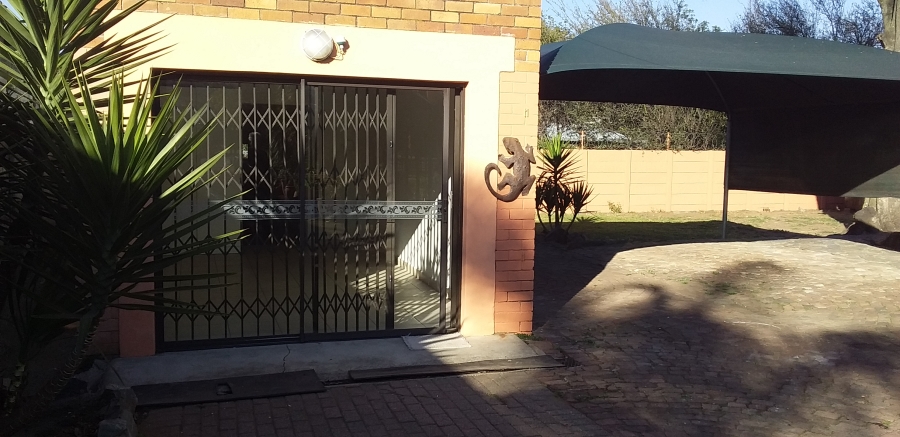 To Let 3 Bedroom Property for Rent in Airfield Gauteng