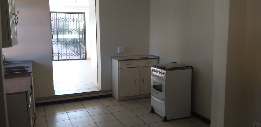 To Let 3 Bedroom Property for Rent in Airfield Gauteng
