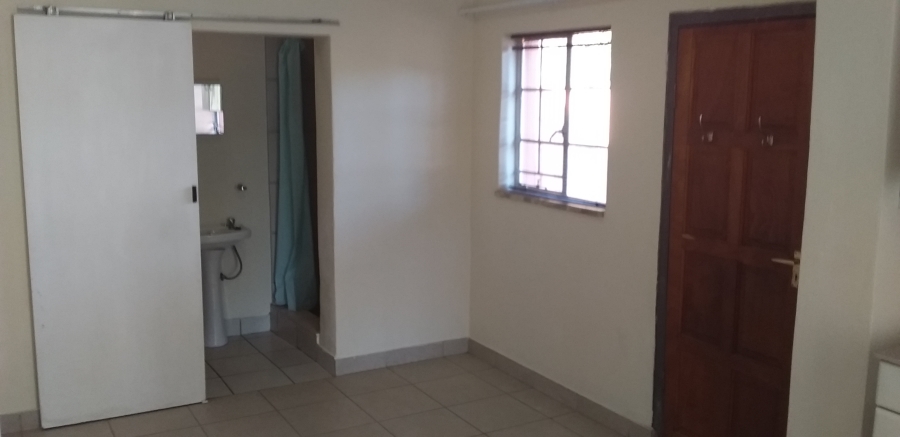 To Let 3 Bedroom Property for Rent in Airfield Gauteng