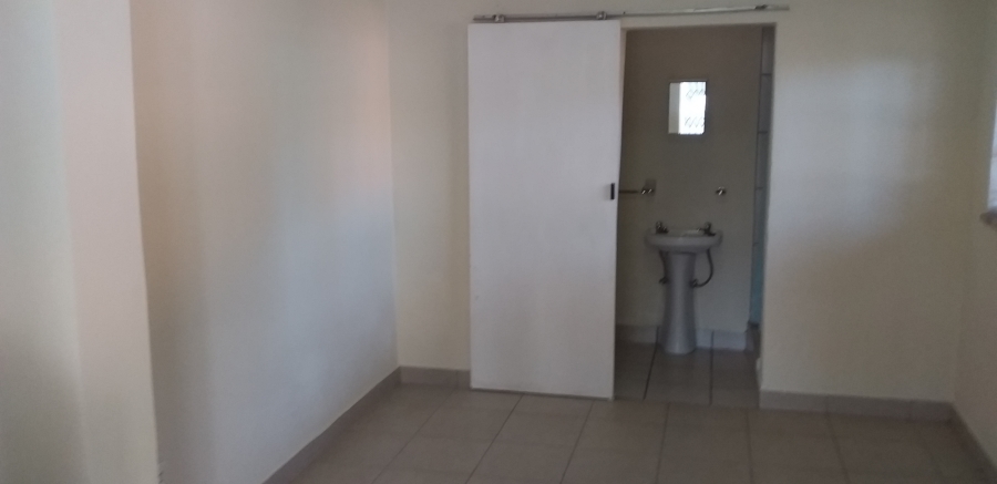To Let 3 Bedroom Property for Rent in Airfield Gauteng