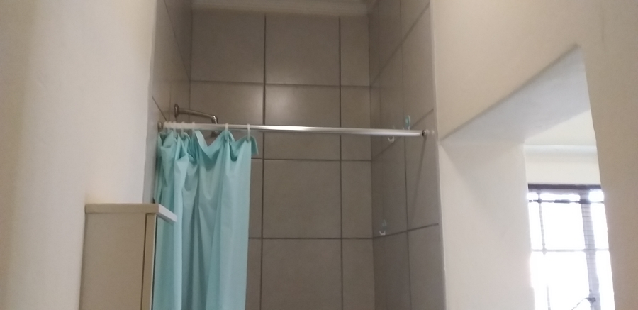 To Let 3 Bedroom Property for Rent in Airfield Gauteng