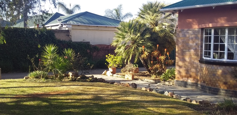 To Let 3 Bedroom Property for Rent in Airfield Gauteng