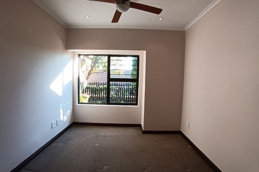 2 Bedroom Property for Sale in Olivedale Gauteng