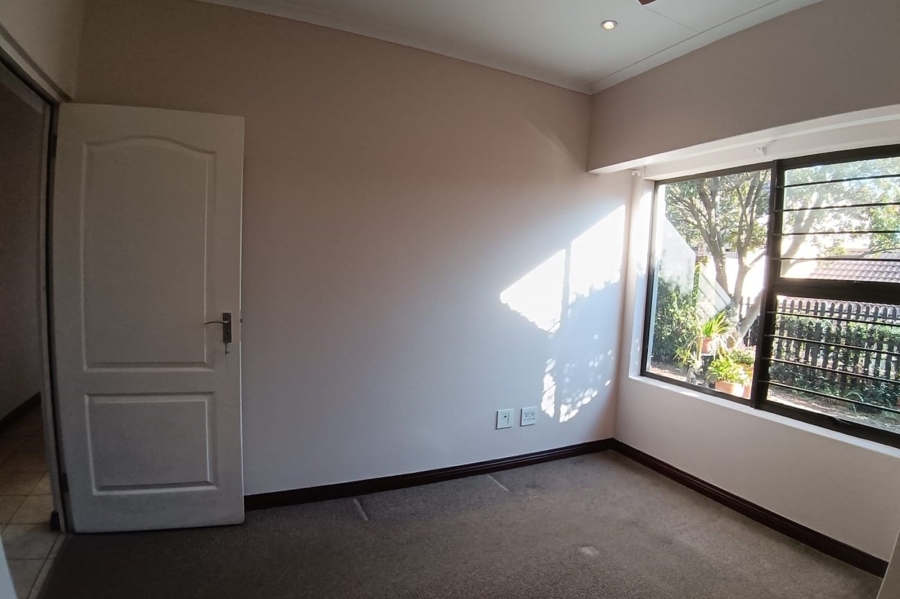 2 Bedroom Property for Sale in Olivedale Gauteng