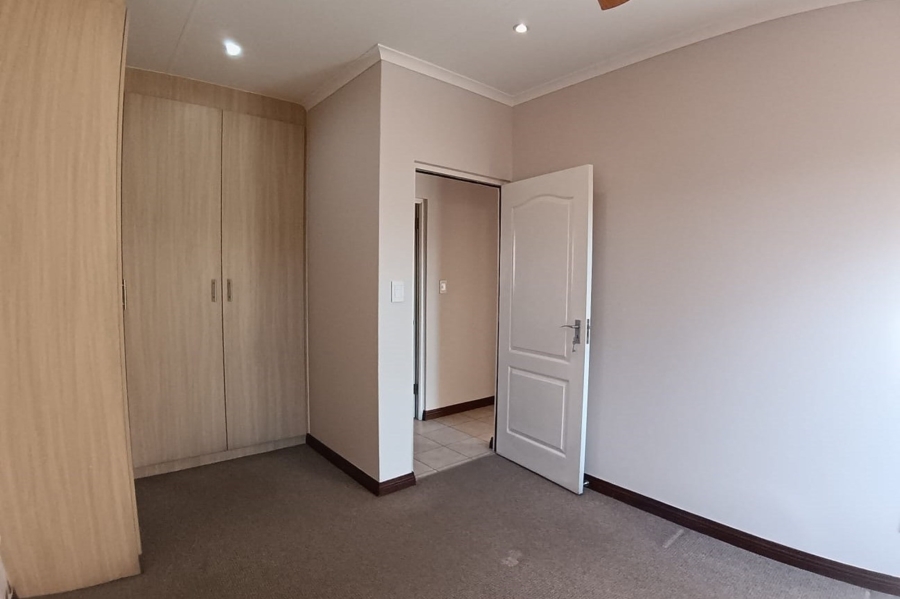 2 Bedroom Property for Sale in Olivedale Gauteng