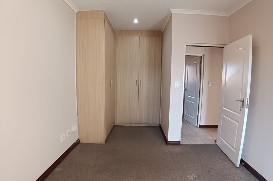 2 Bedroom Property for Sale in Olivedale Gauteng