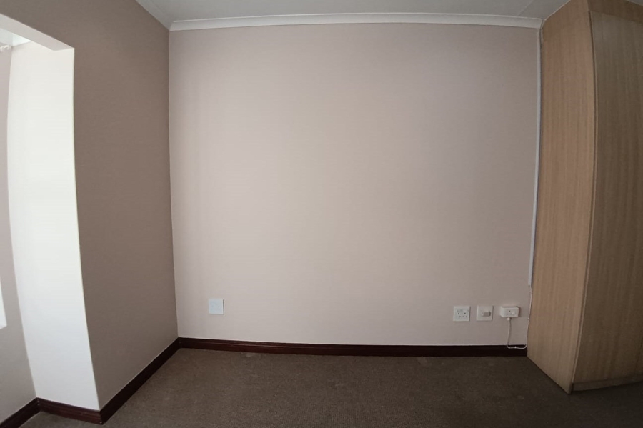 2 Bedroom Property for Sale in Olivedale Gauteng