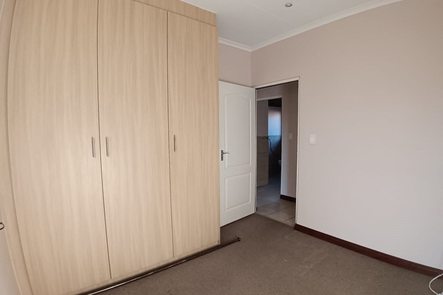 2 Bedroom Property for Sale in Olivedale Gauteng