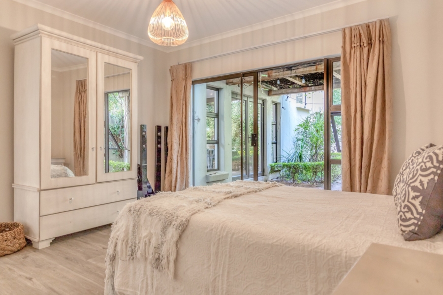 6 Bedroom Property for Sale in Cedar Lakes Gauteng
