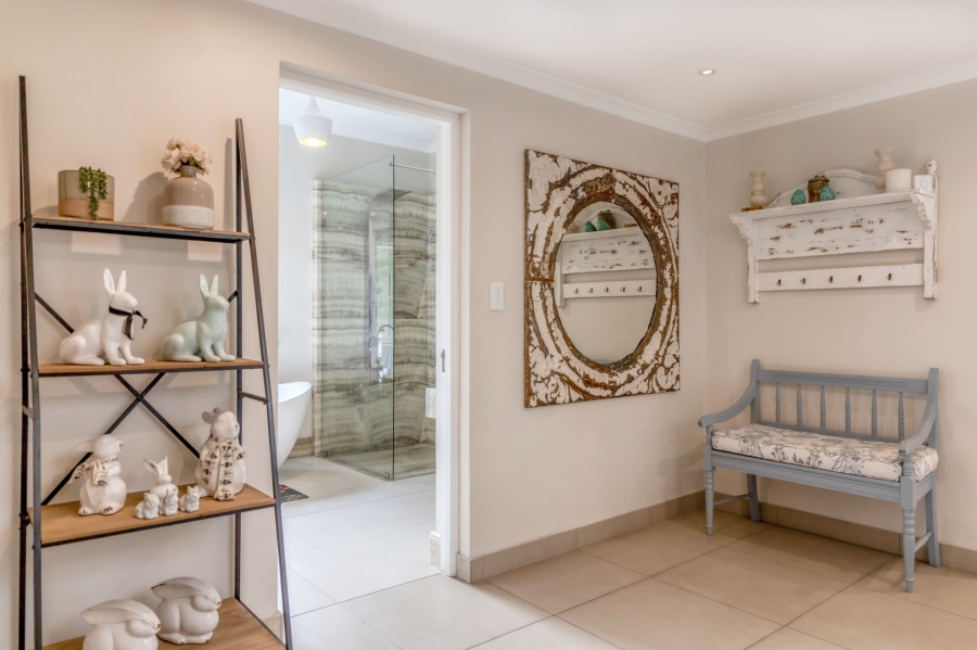 6 Bedroom Property for Sale in Cedar Lakes Gauteng