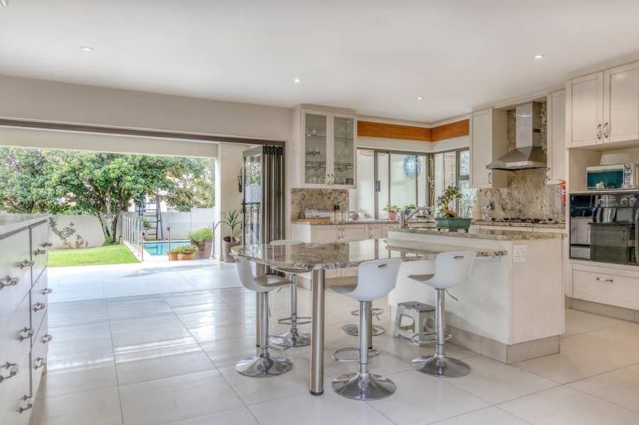 6 Bedroom Property for Sale in Cedar Lakes Gauteng