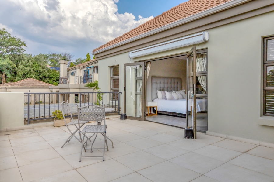 6 Bedroom Property for Sale in Cedar Lakes Gauteng