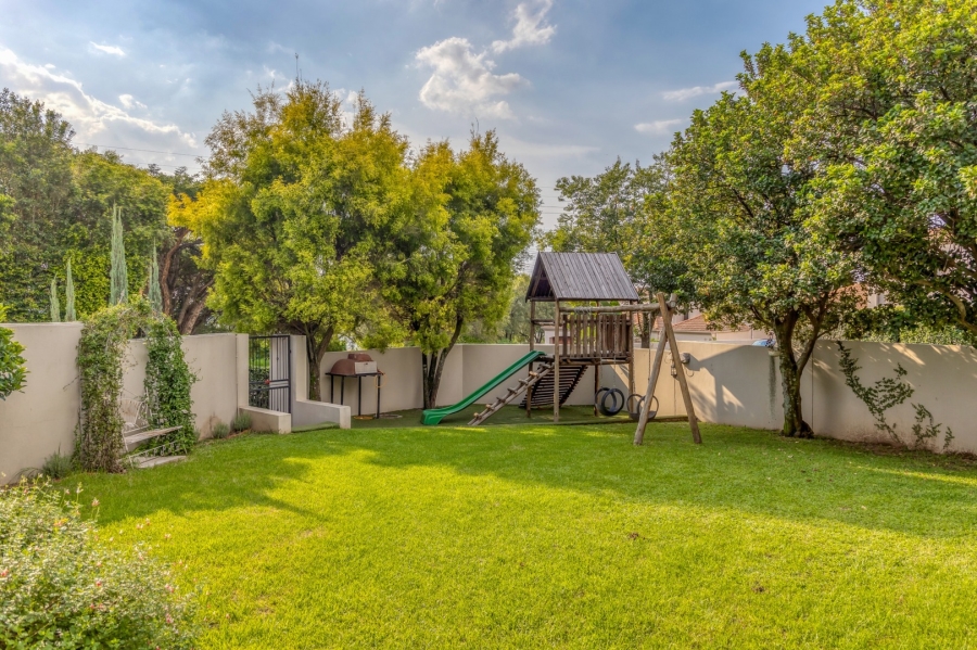 6 Bedroom Property for Sale in Cedar Lakes Gauteng