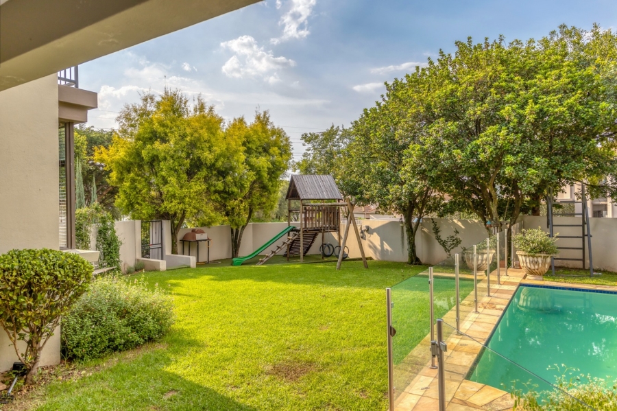 6 Bedroom Property for Sale in Cedar Lakes Gauteng