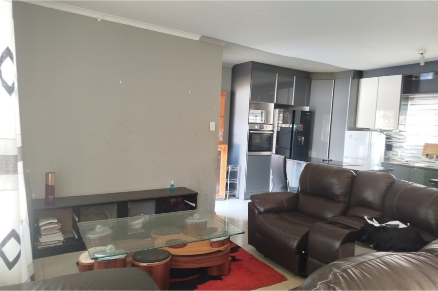 2 Bedroom Property for Sale in Glen Harvie Gauteng