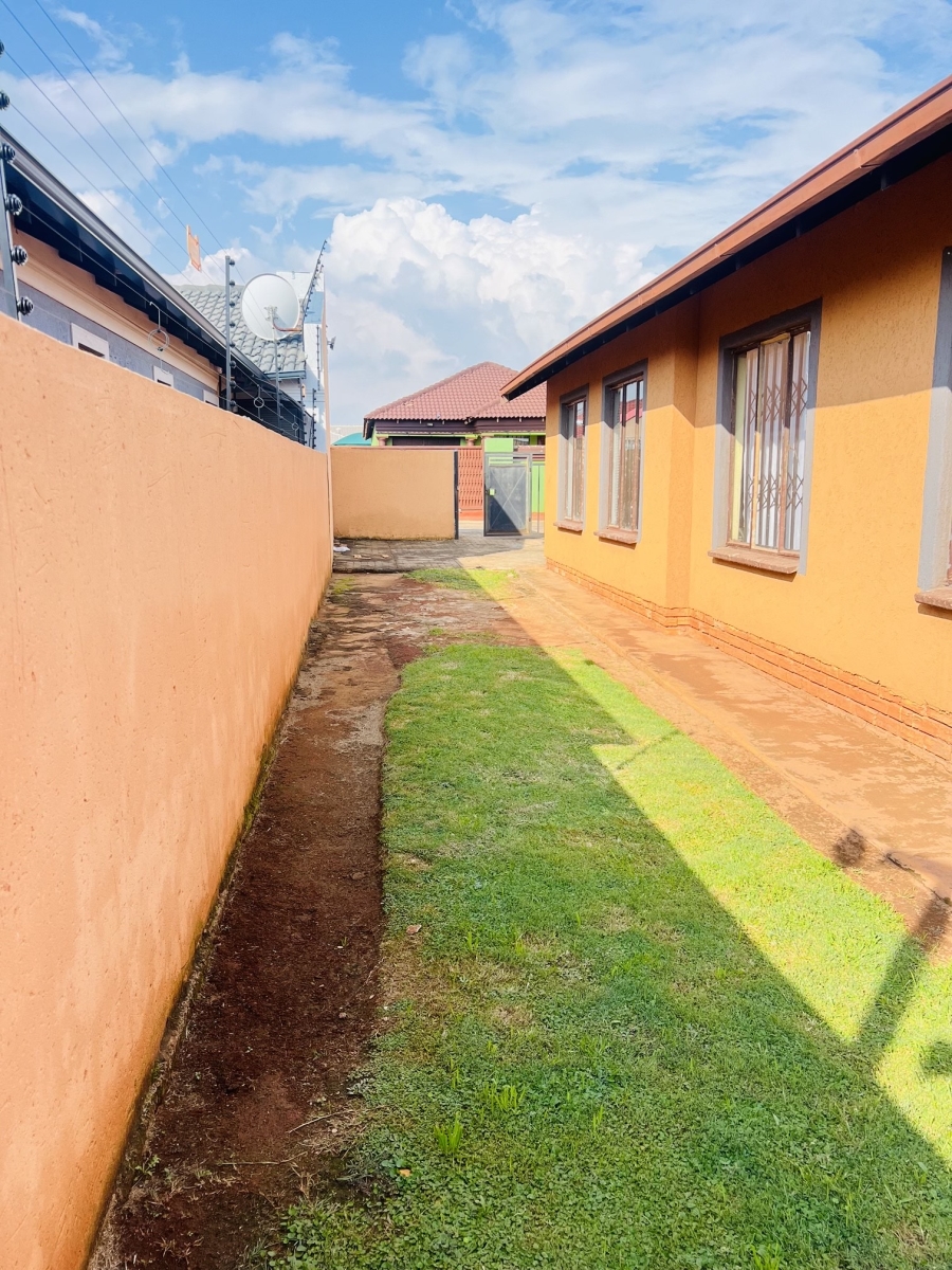 3 Bedroom Property for Sale in Dawn Park Gauteng