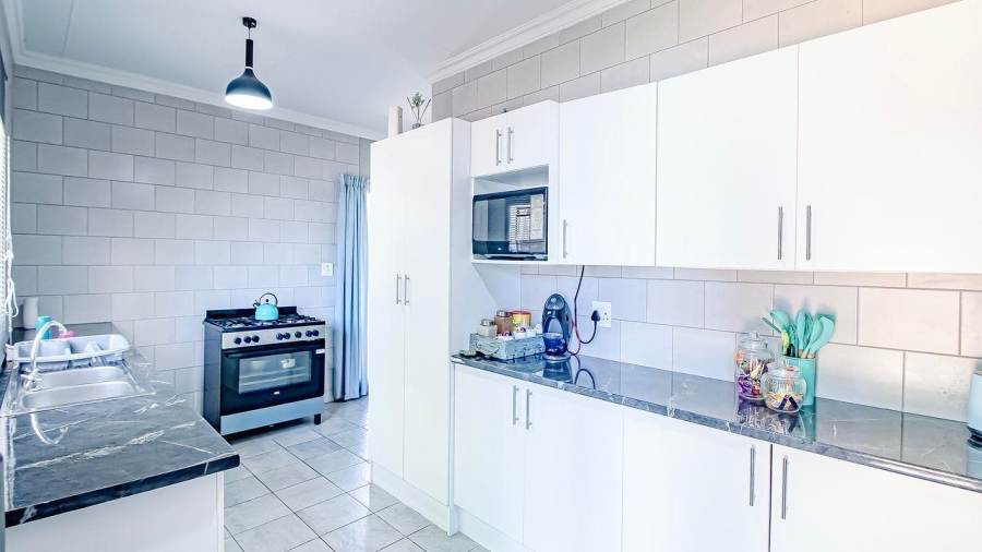 5 Bedroom Property for Sale in Wonderboom AH Gauteng