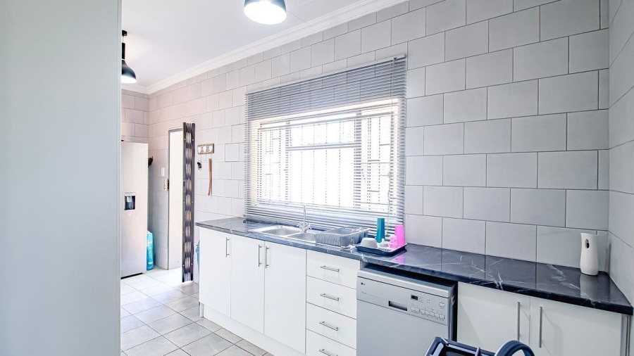 5 Bedroom Property for Sale in Wonderboom AH Gauteng