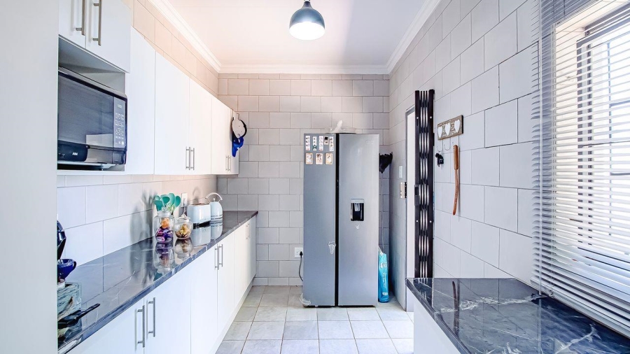5 Bedroom Property for Sale in Wonderboom AH Gauteng