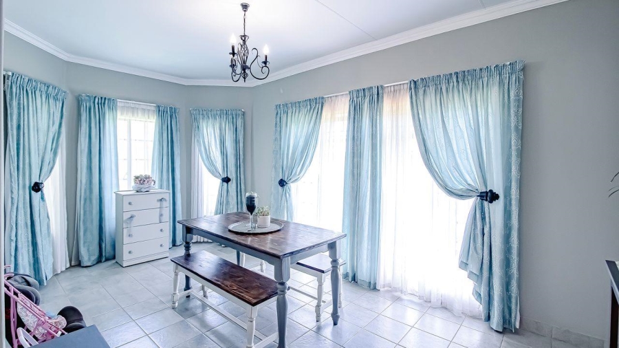 5 Bedroom Property for Sale in Wonderboom AH Gauteng