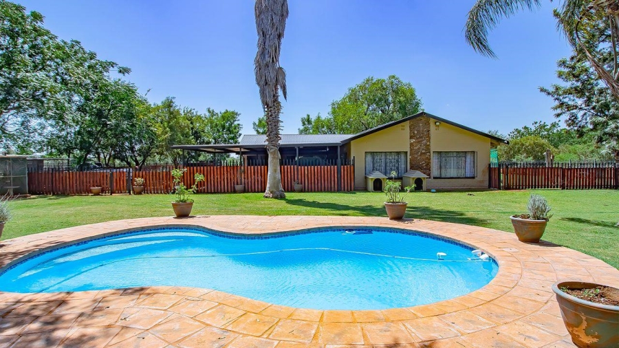 5 Bedroom Property for Sale in Wonderboom AH Gauteng